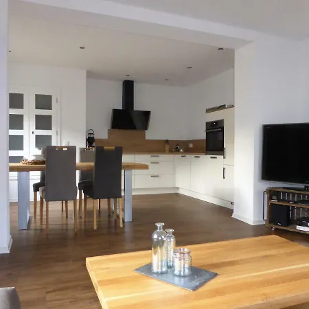 St. Petershof Apartment *